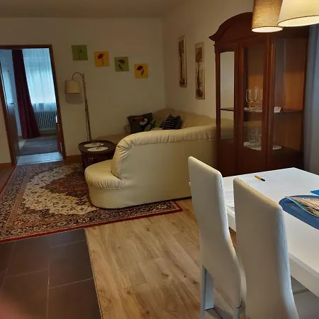Auszeit-Mit-Pool-Wohnung-70-Qm-Sehr-Zentral-Gelegen *